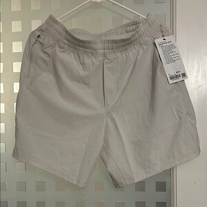 NWT lululemon pace breaker 7”